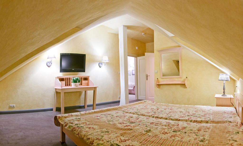 Calvados Hotel Руда Шльонска Стая снимка
