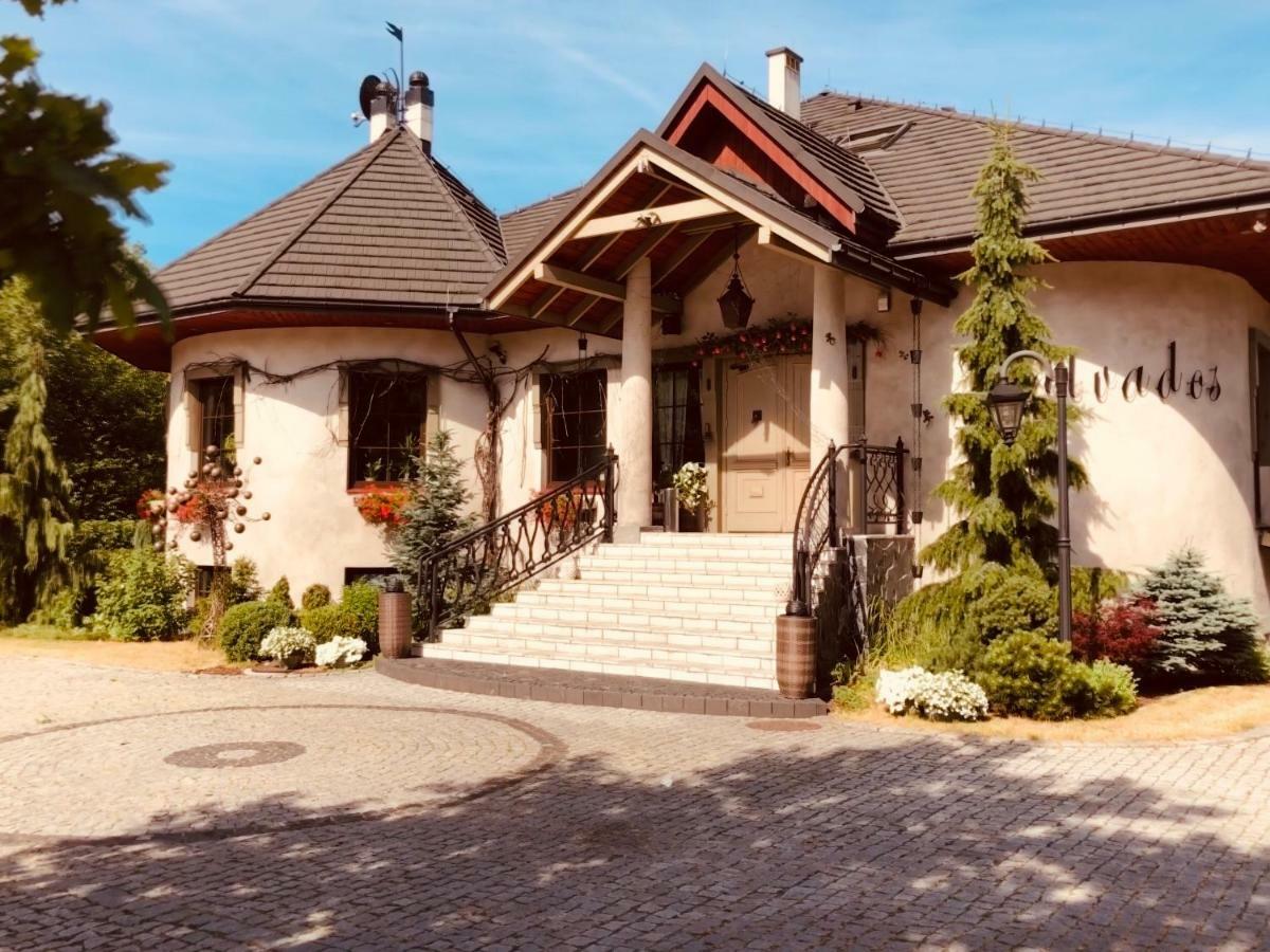 Calvados Hotel Руда Шльонска Екстериор снимка